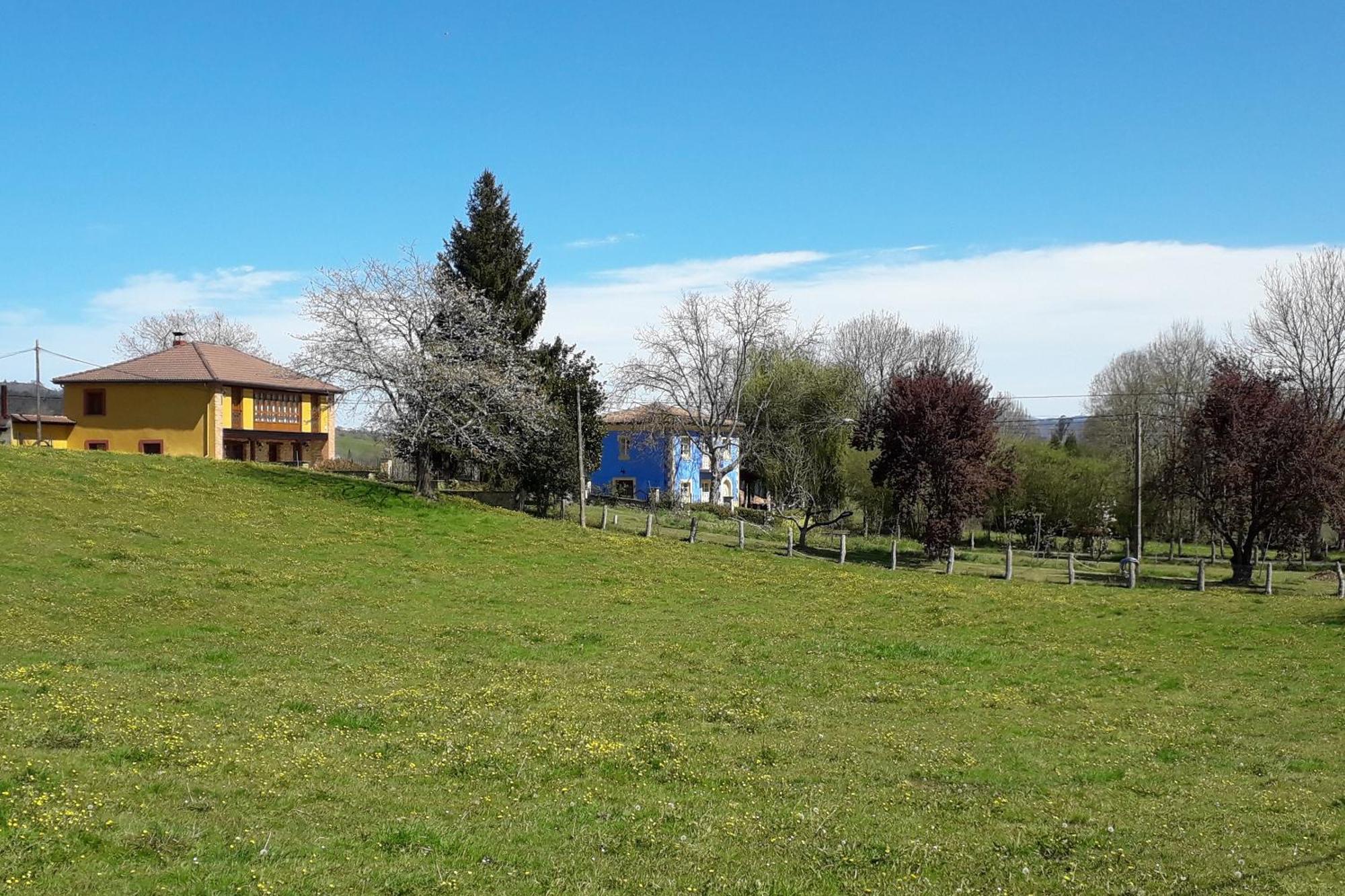 Casa De Aldea Monga 9 En Nava, Asturias Villa ภายนอก รูปภาพ